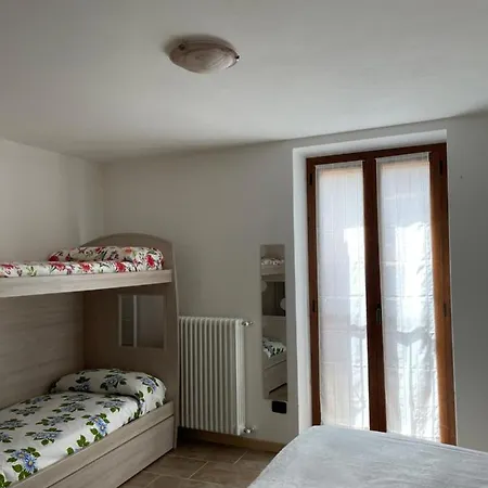 Apartment La Casa Di Pucci Nel Borgo Affrescato Di Parlasco *
