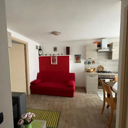 Apartment La Casa Di Pucci Nel Borgo Affrescato Di Parlasco *
